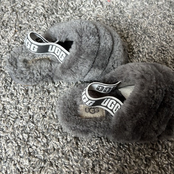 Uggs kids fluffy slides 8c - Picture 3 of 5